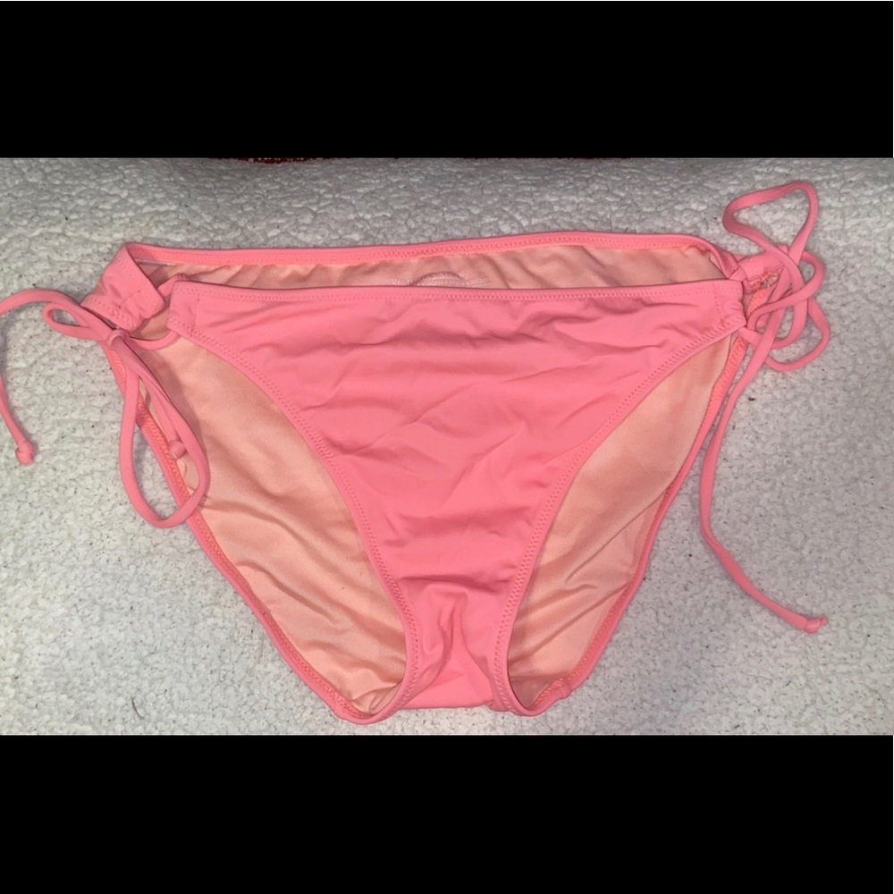 Victoria’s Secret Coral Bikini - Picture 3 of 5
